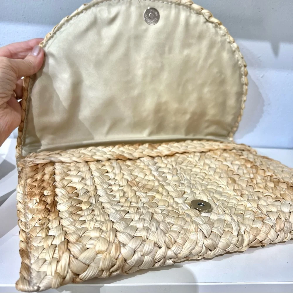 Vintage straw envelope clutch magnetic closure white straw flower Boho bohemian
